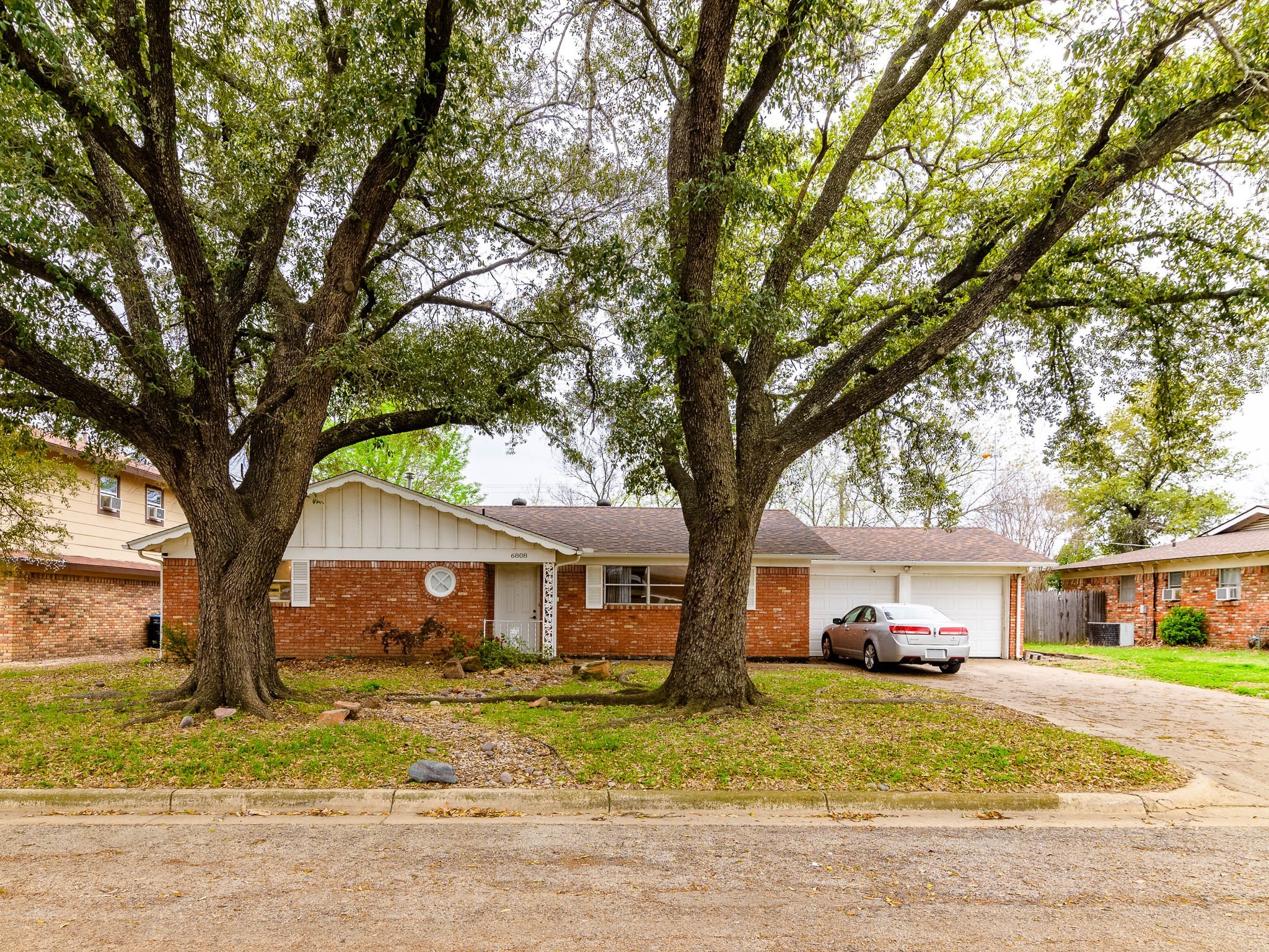 6808 Martha Lane Fort Worth TX 76112