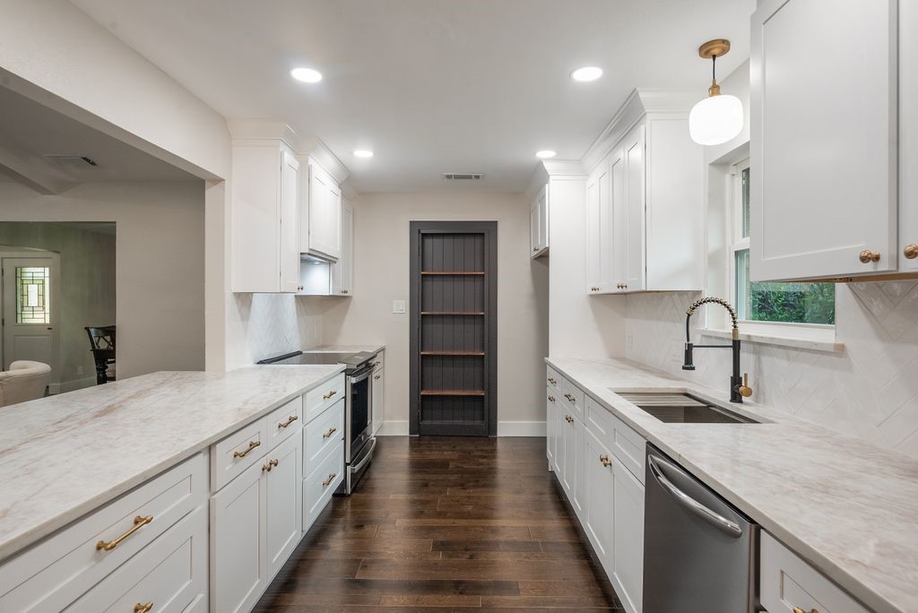 302 Shady Hill Drive Richardson TX 75080