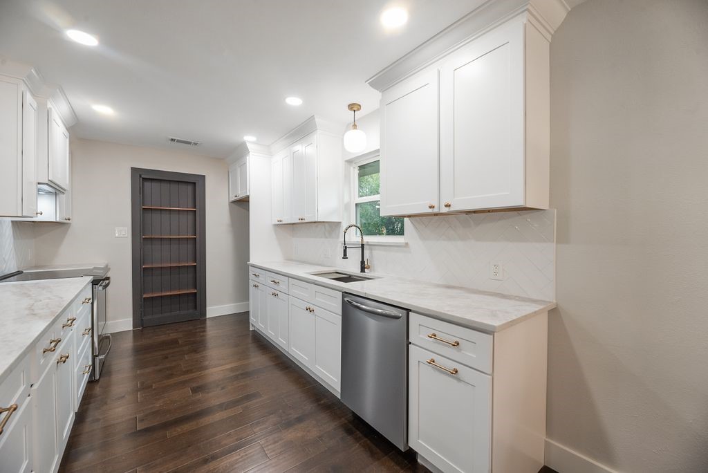 302 Shady Hill Drive Richardson TX 75080
