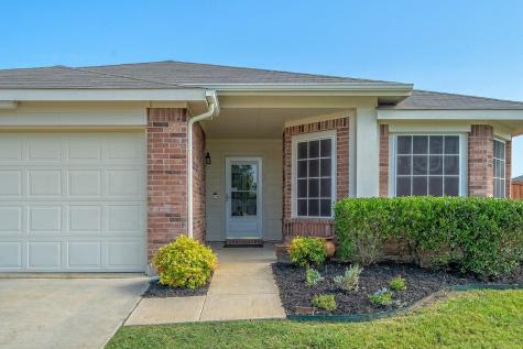 1309 Feather Crest Drive Krum TX 76249