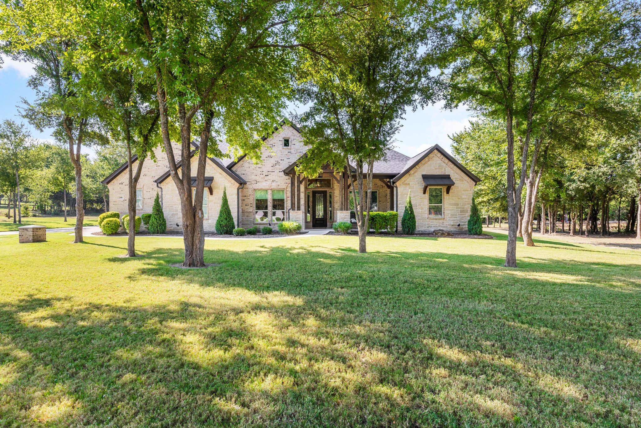 208 Deer Glade Court Azle TX 76020