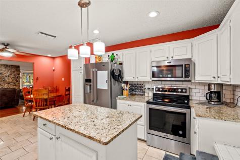 701 Wood Lane Azle TX 76020