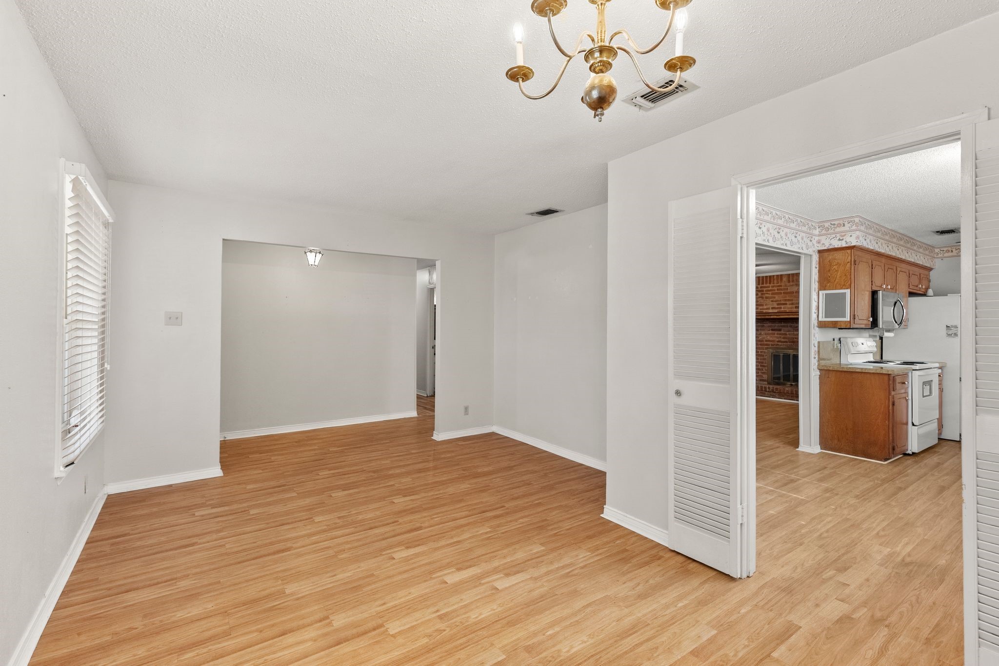 3013 Arapaho Road Commerce TX 75428