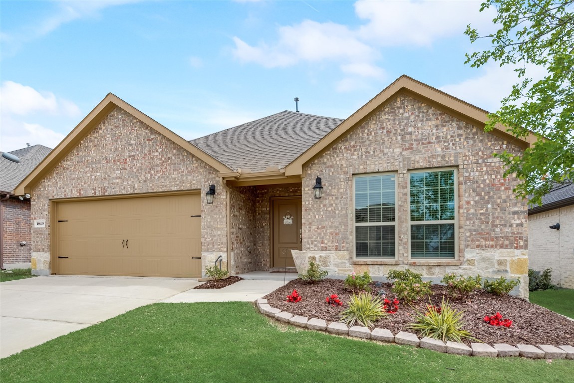 1029 Lawndale Street Celina TX 75009