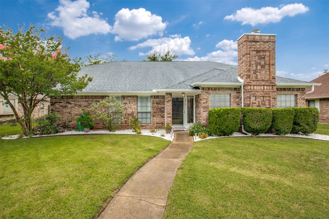 2713 Hampshire Drive Garland TX 75040