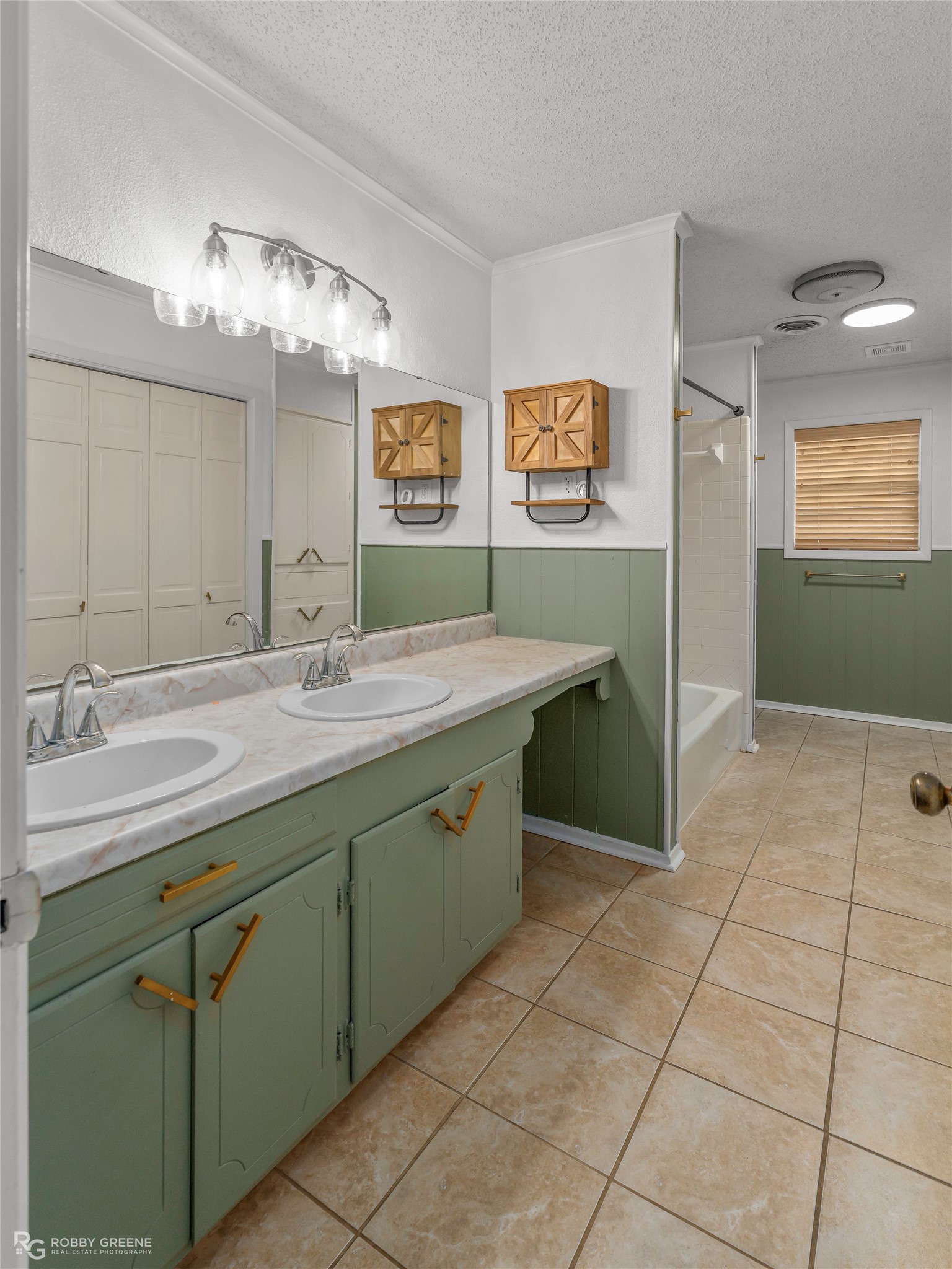 240 Mcdowell Street Doyline LA 71023