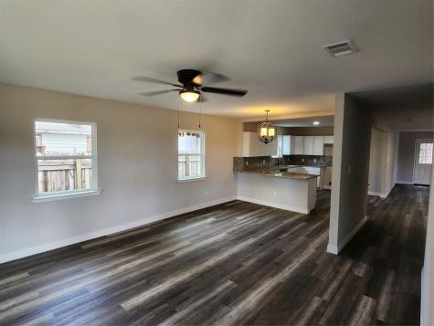 810 N Jester Avenue Dallas TX 75211