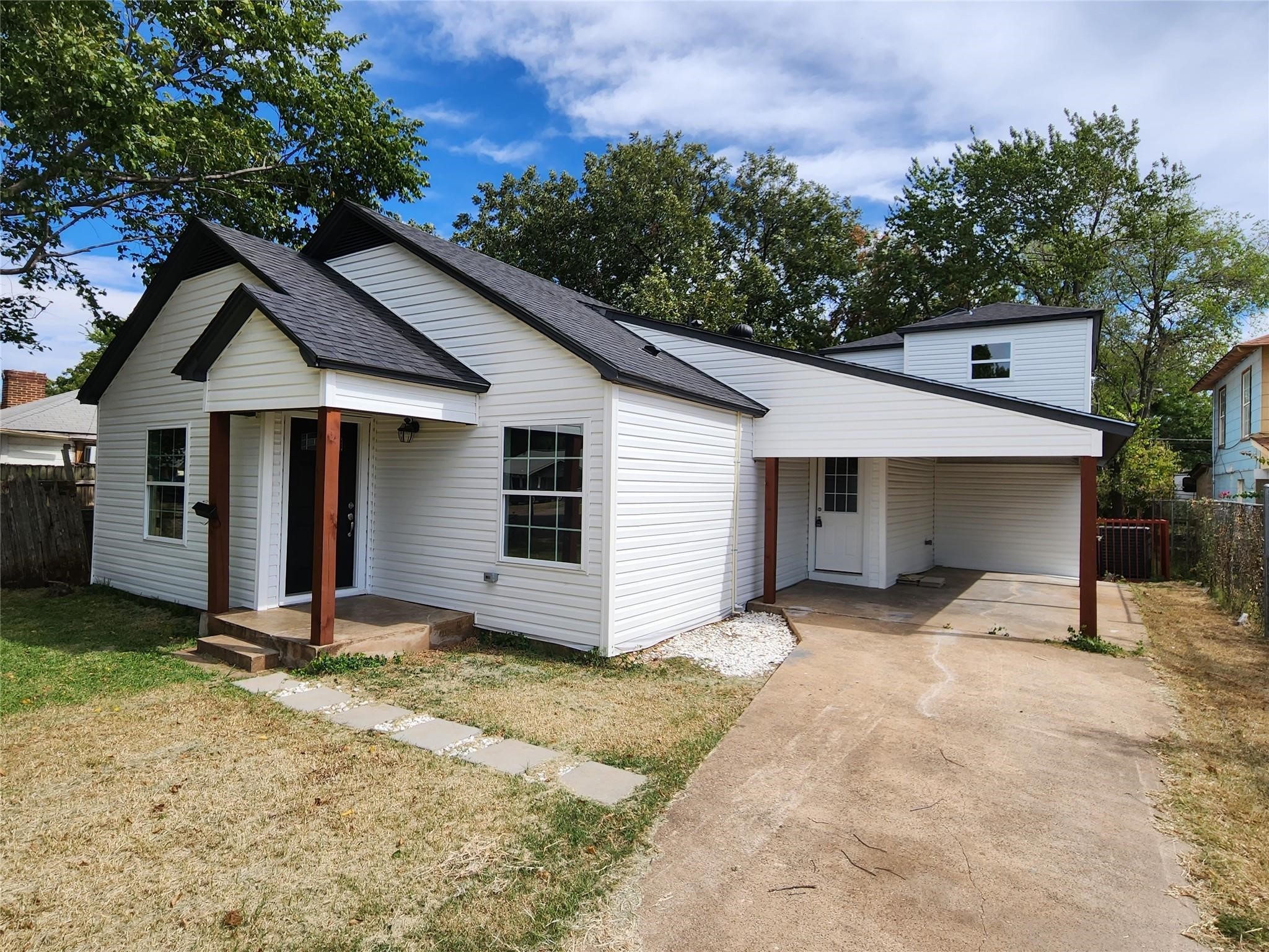 810 N Jester Avenue Dallas TX 75211