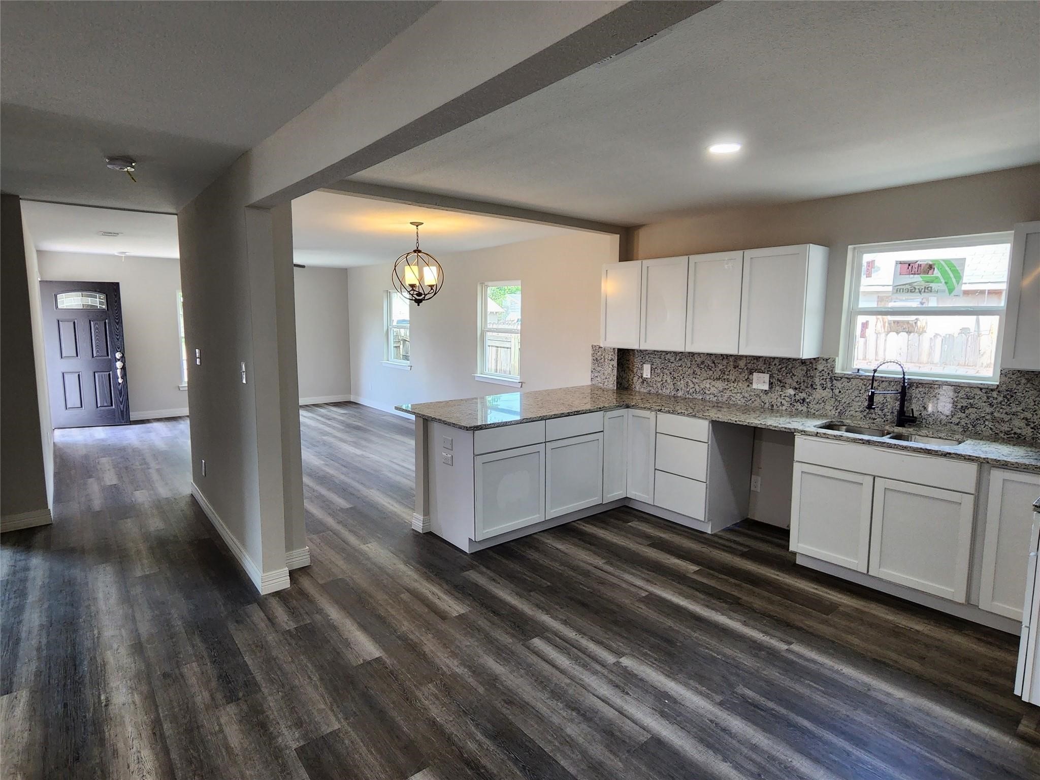 810 N Jester Avenue Dallas TX 75211