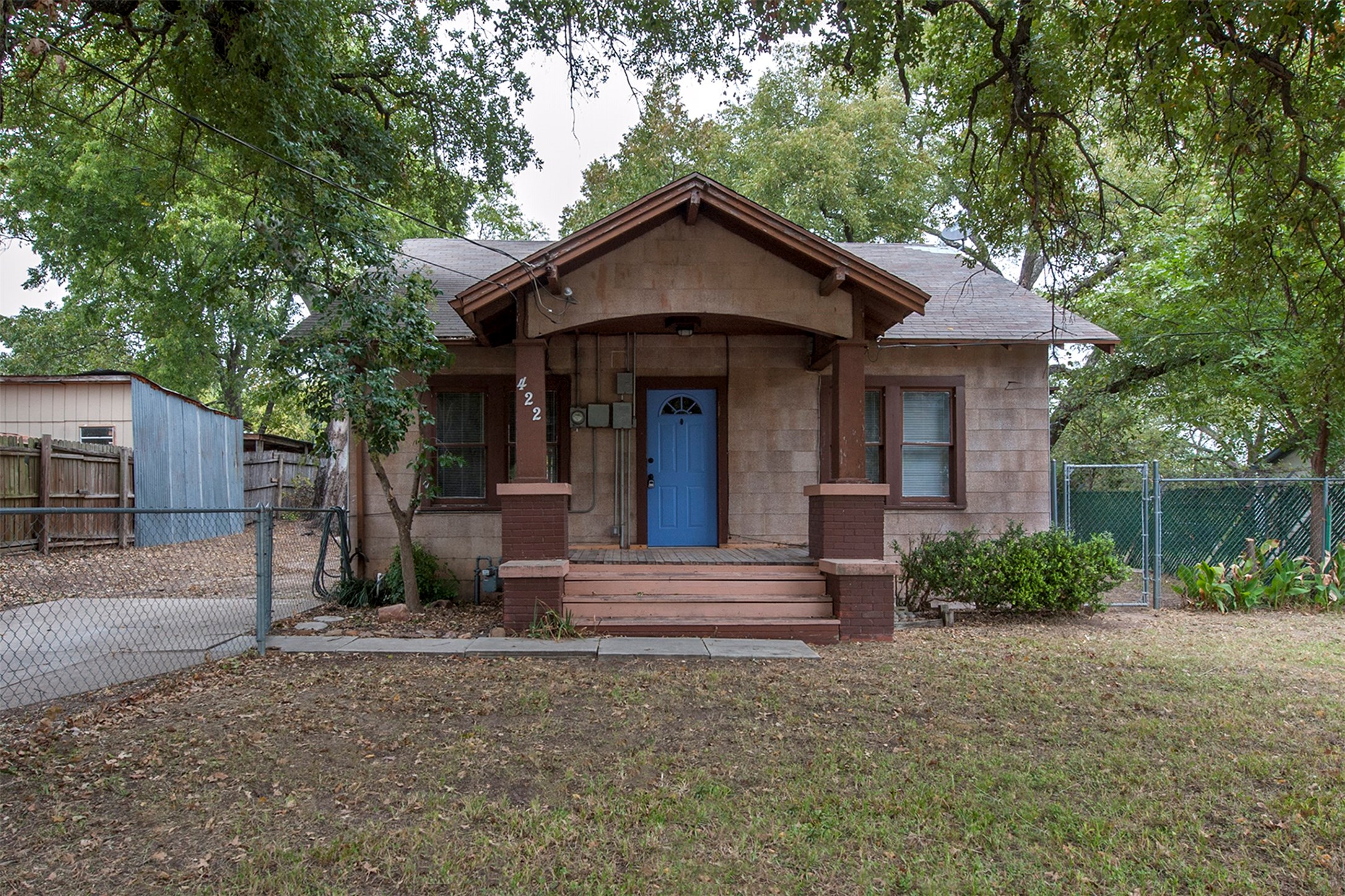422 W Ball Street Weatherford TX 76086