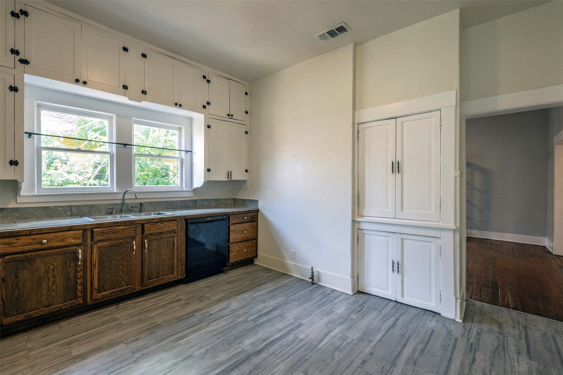 1804 Lipscomb Street Fort Worth TX 76110