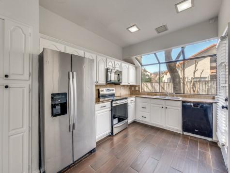 8901 Casa Drive Irving TX 75063