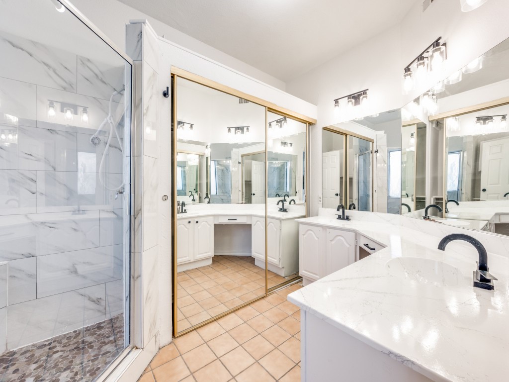 8901 Casa Drive Irving TX 75063