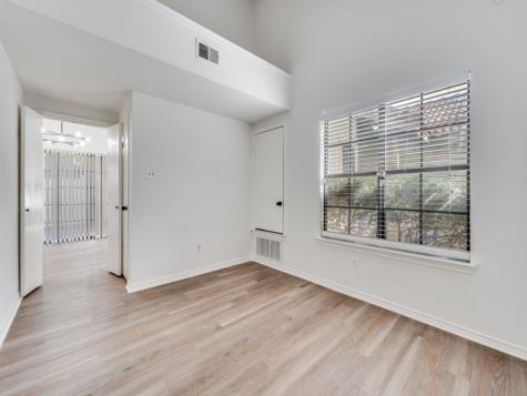 8901 Casa Drive Irving TX 75063