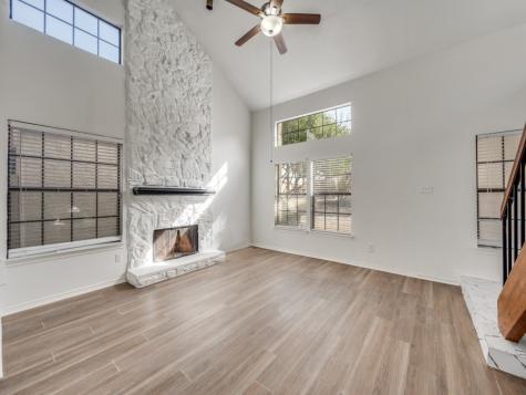 8901 Casa Drive Irving TX 75063