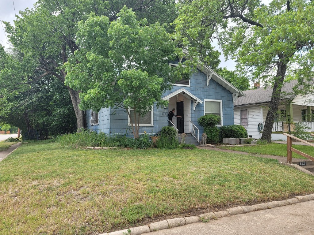 627 S Willomet Avenue Dallas TX 75208