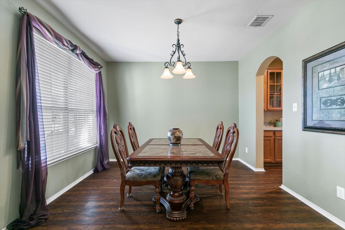 306 Salsbury Drive Euless TX 76040