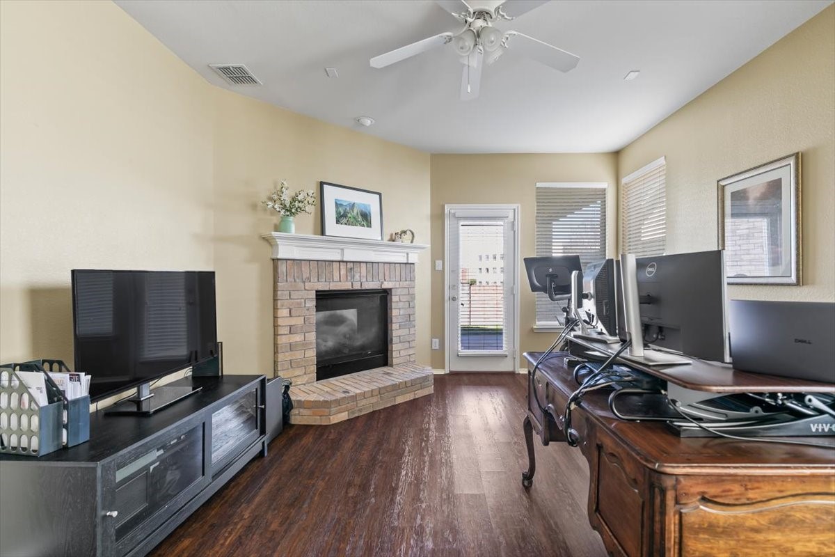 306 Salsbury Drive Euless TX 76040