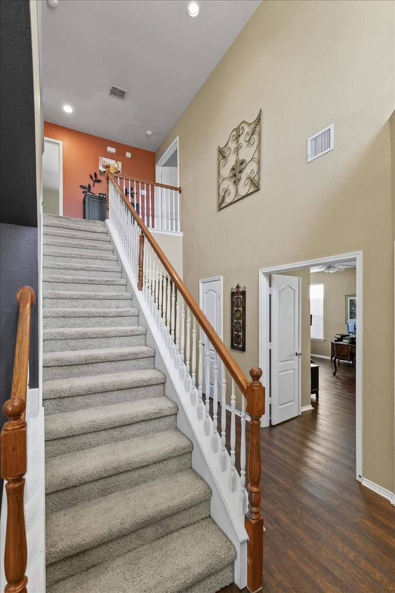 306 Salsbury Drive Euless TX 76040