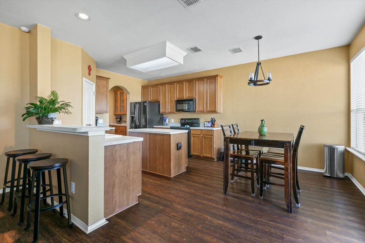 306 Salsbury Drive Euless TX 76040