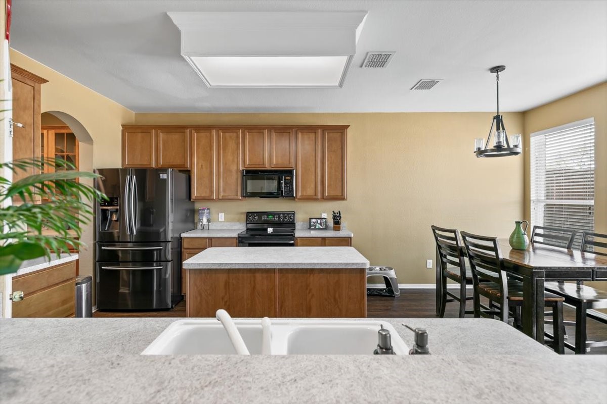 306 Salsbury Drive Euless TX 76040