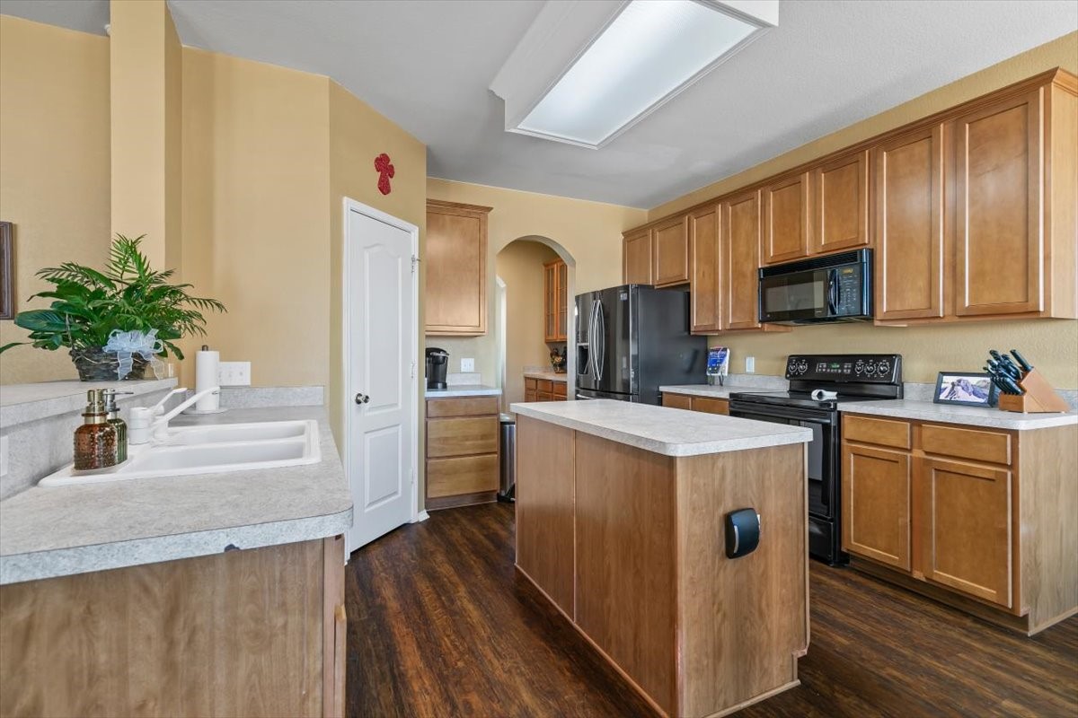 306 Salsbury Drive Euless TX 76040