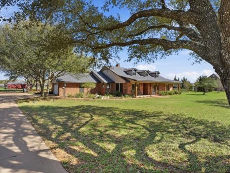525 Becky Lane Waxahachie TX 75165