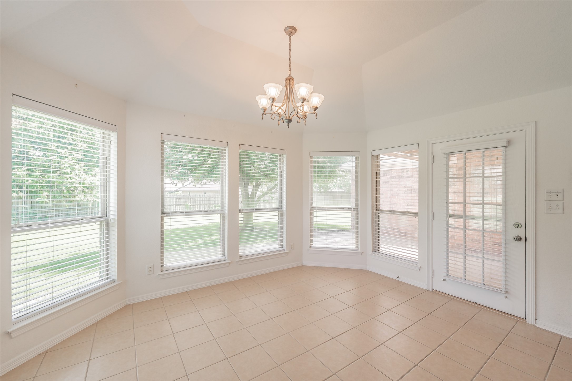 4035 Palomino Drive Benbrook TX 76116