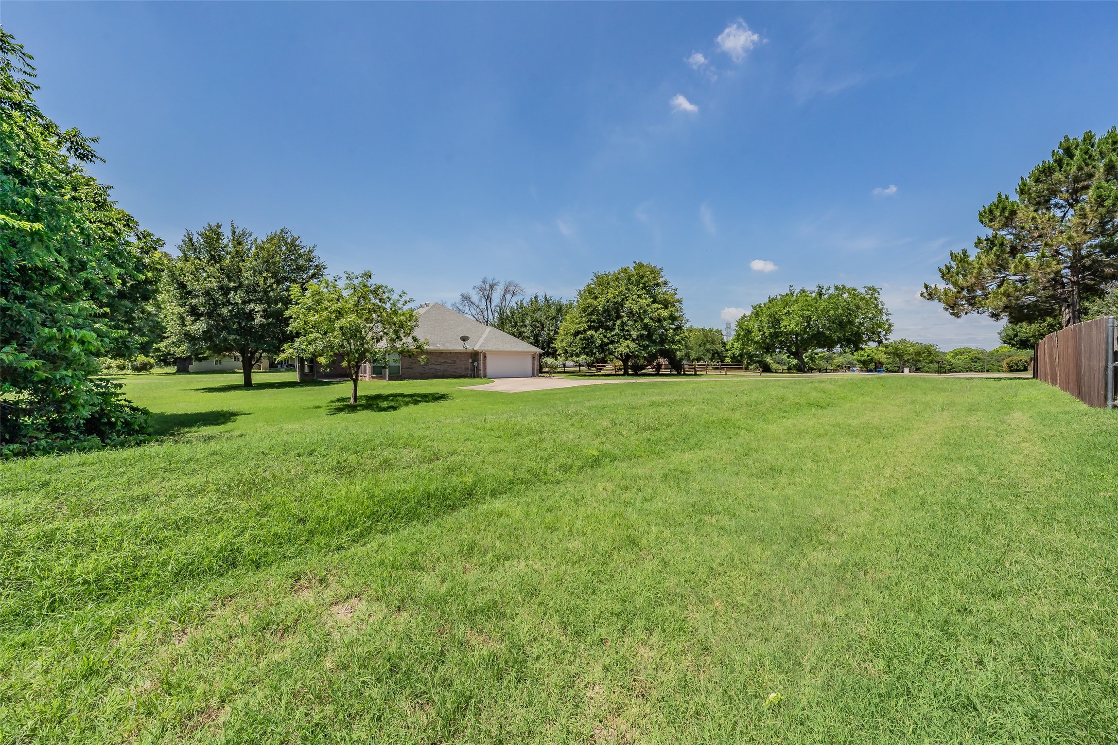 4035 Palomino Drive Benbrook TX 76116