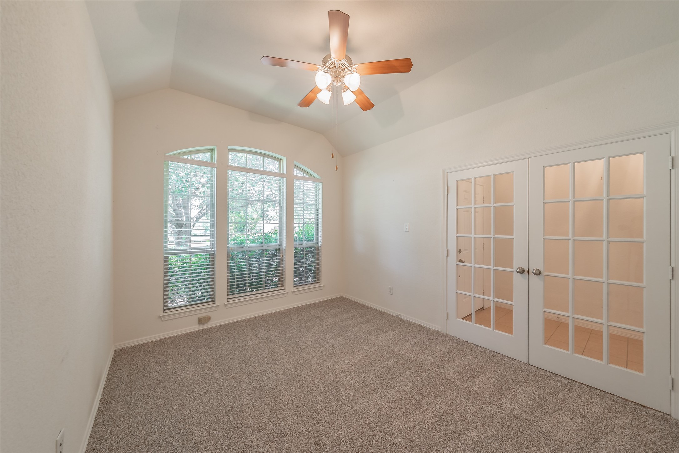 4035 Palomino Drive Benbrook TX 76116