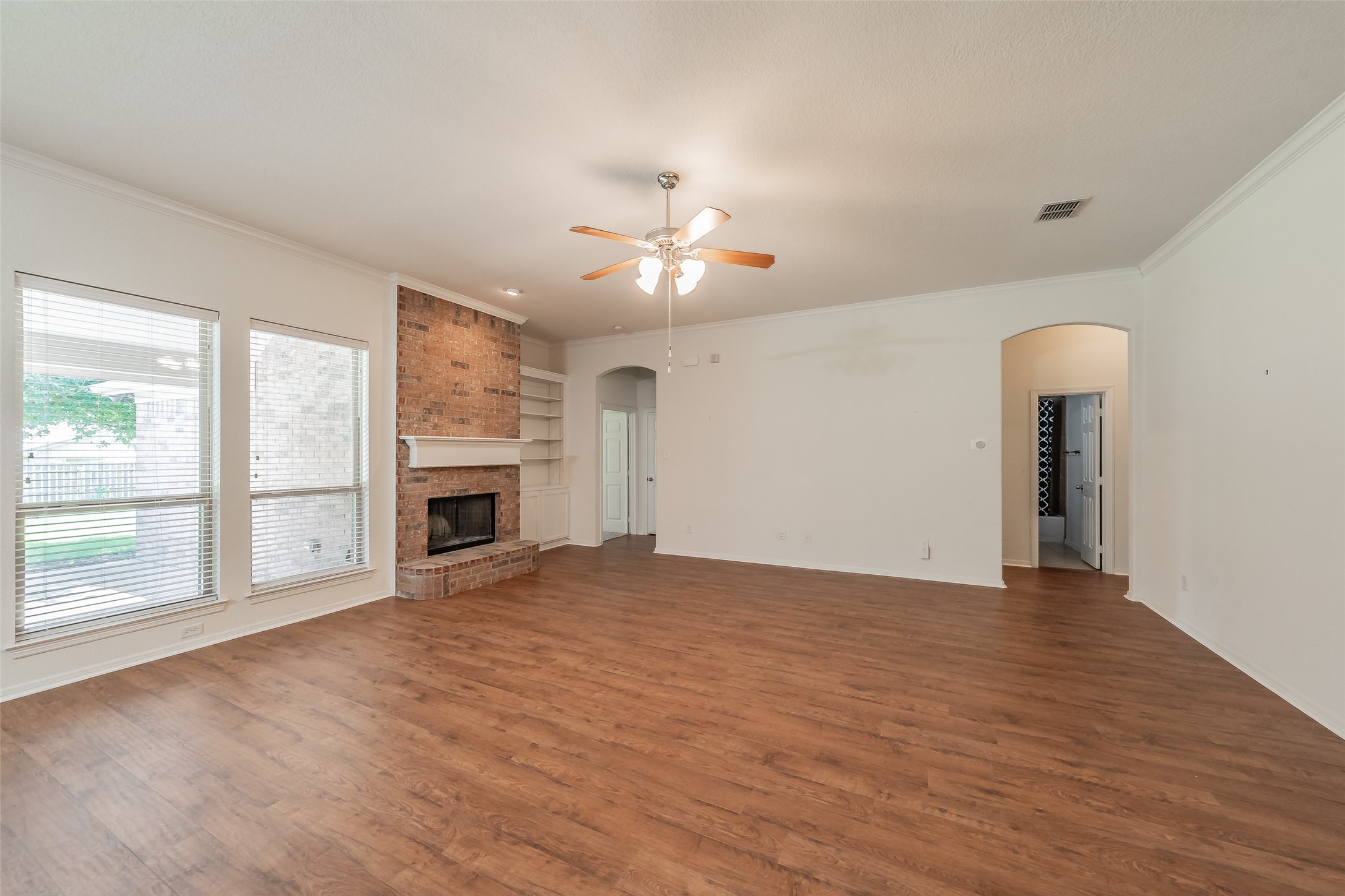 4035 Palomino Drive Benbrook TX 76116