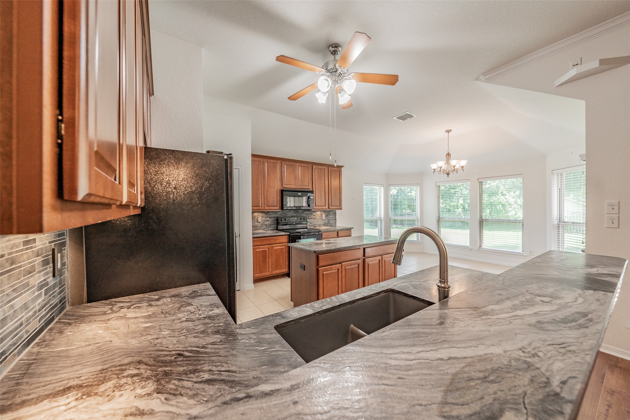 4035 Palomino Drive Benbrook TX 76116