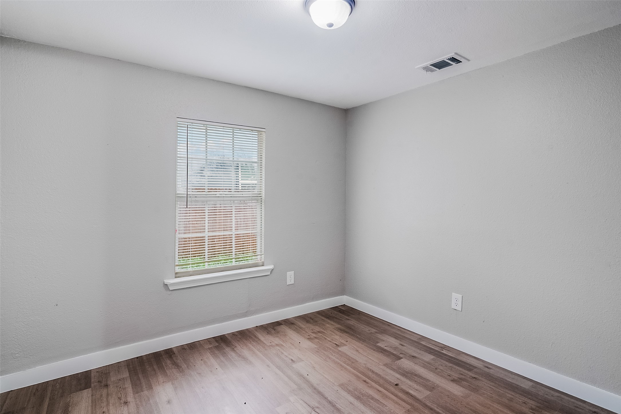 627 E Pacific Street Sherman TX 75090