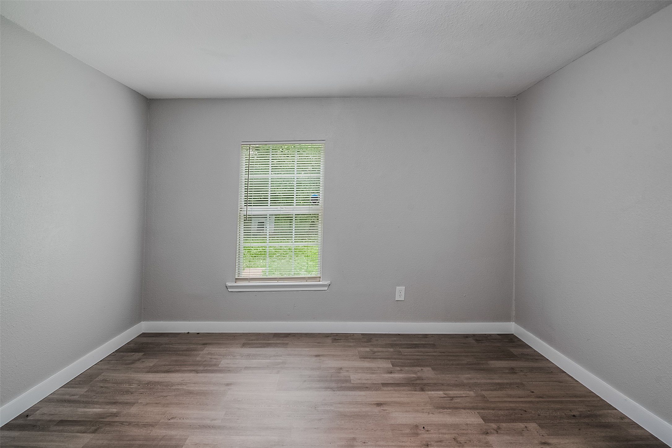 627 E Pacific Street Sherman TX 75090