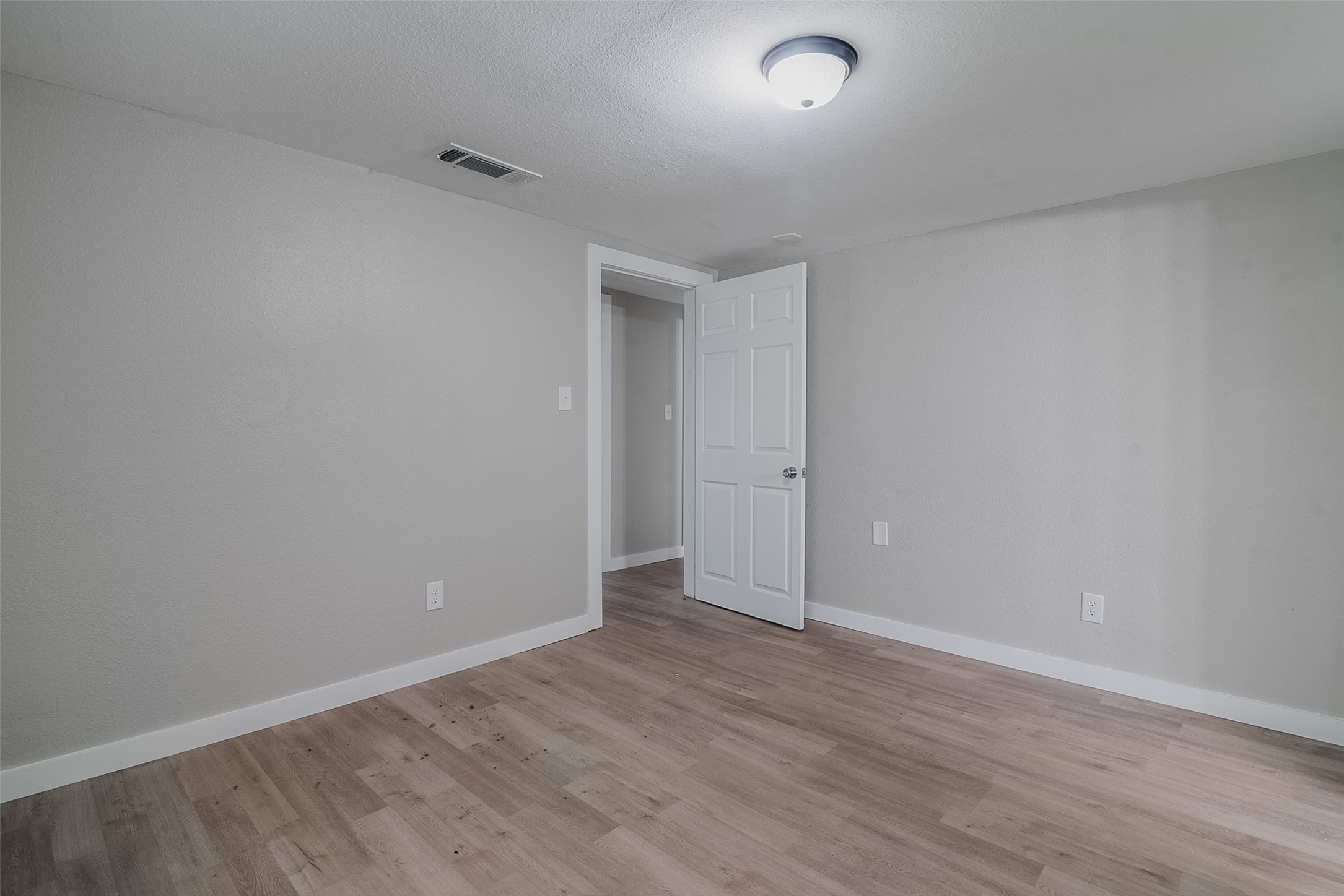 627 E Pacific Street Sherman TX 75090