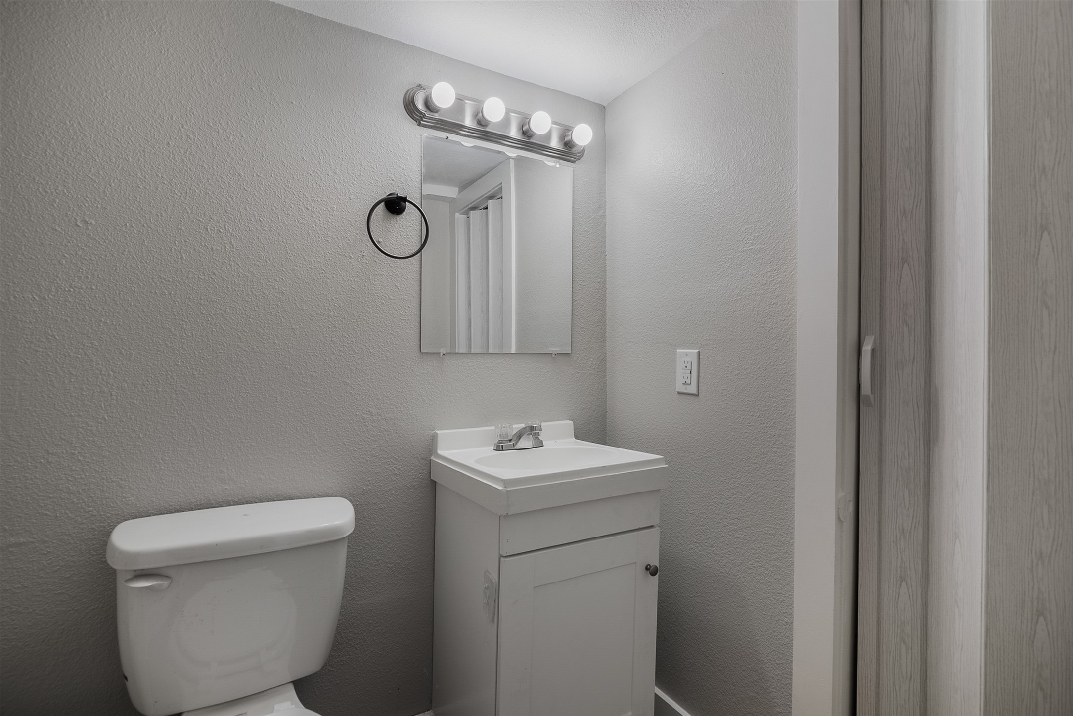 627 E Pacific Street Sherman TX 75090