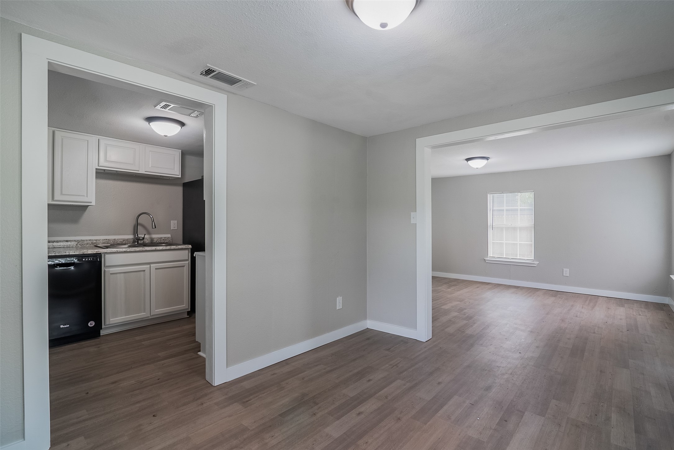 627 E Pacific Street Sherman TX 75090