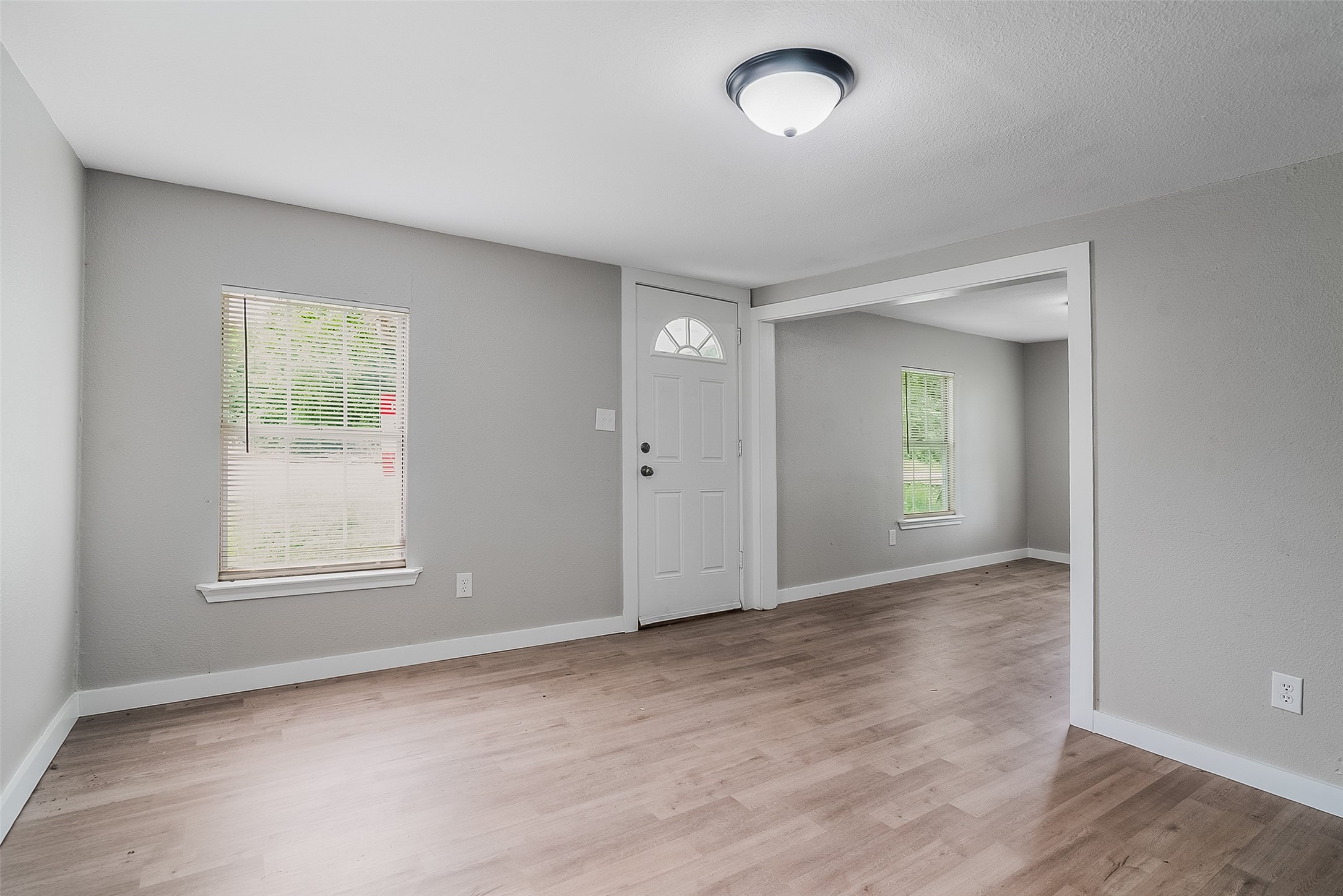 627 E Pacific Street Sherman TX 75090