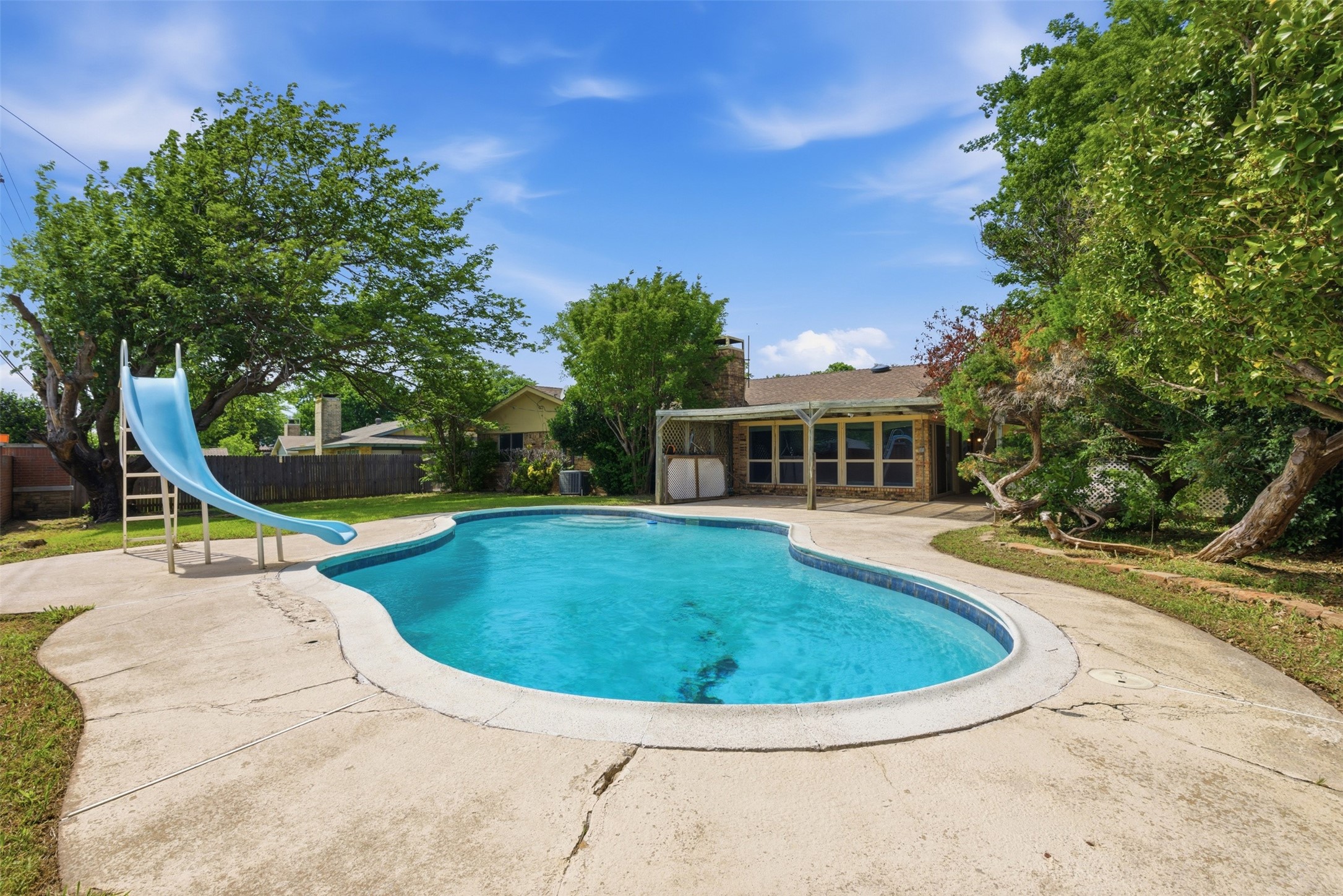 1622 Wendy Way Richardson TX 75081