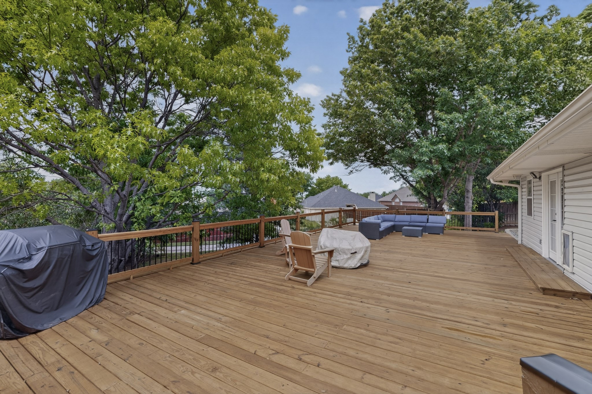 417 Creekmeadow Lane Lewisville TX 75067