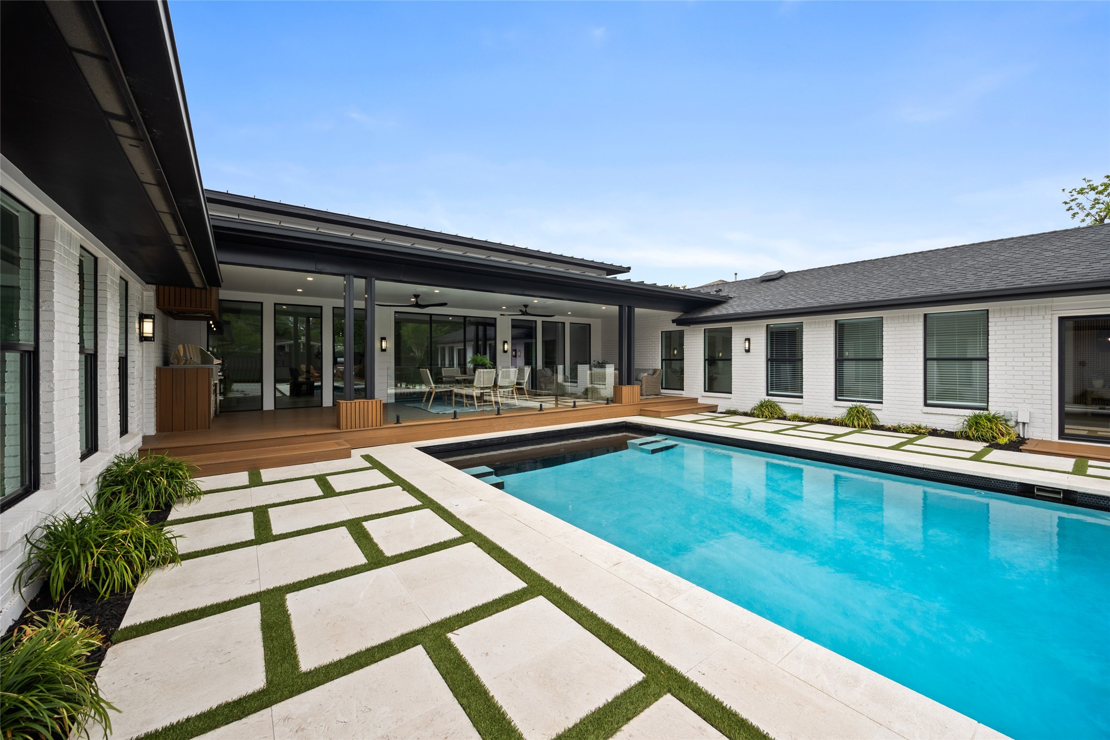 4624 Willow Lane Dallas TX 75244