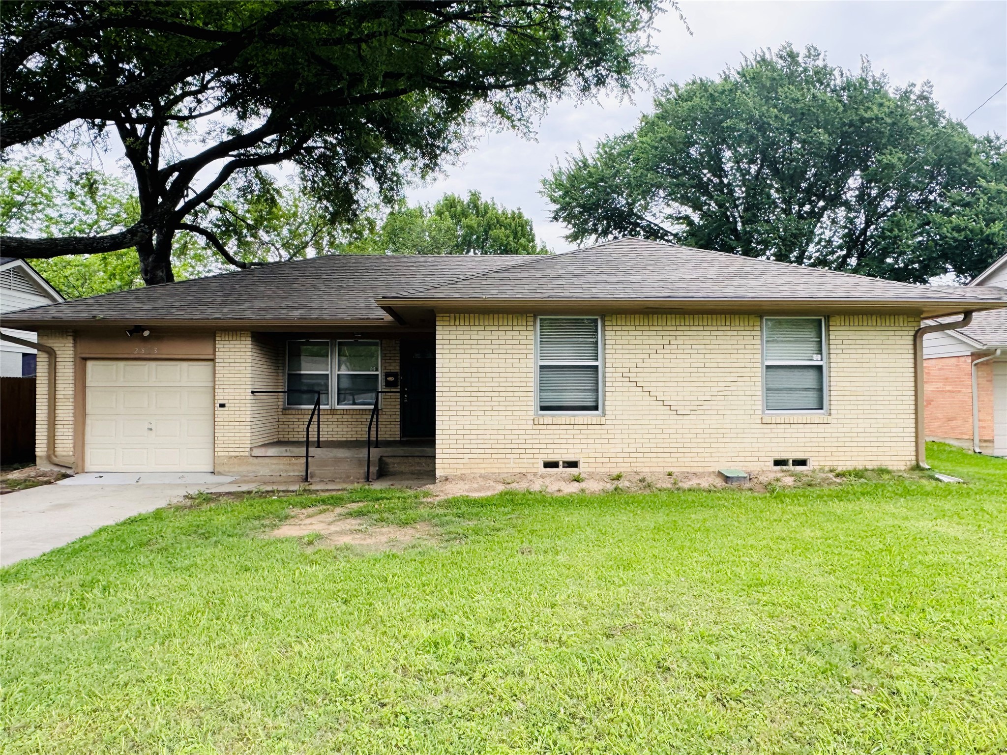 2803 Lockhart Avenue Dallas TX 75228