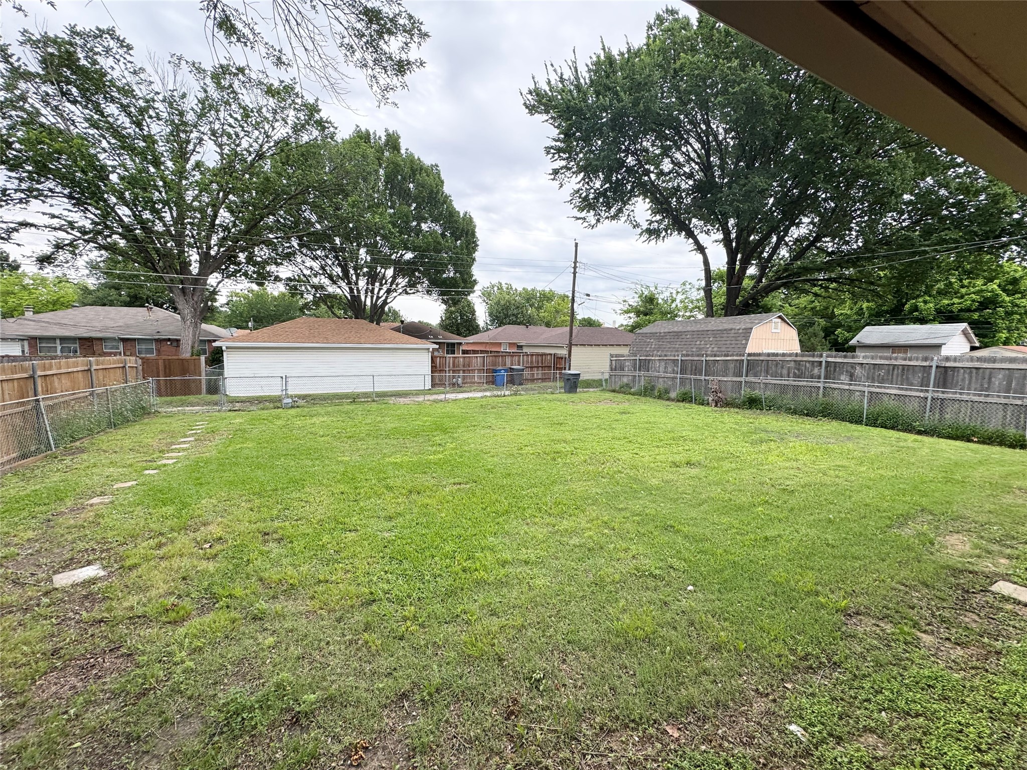 2803 Lockhart Avenue Dallas TX 75228