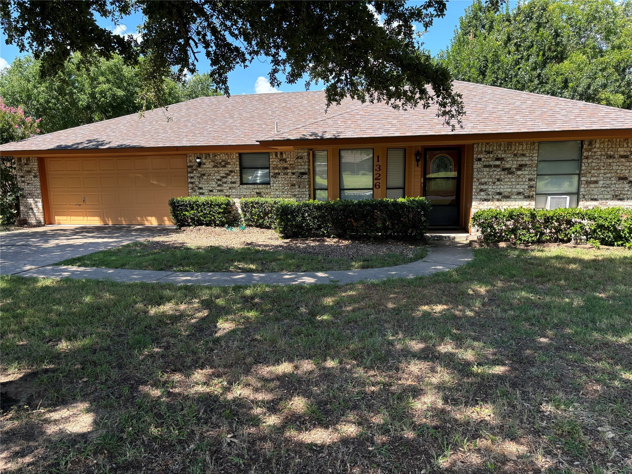 1326 N Dale Avenue Stephenville TX 76401