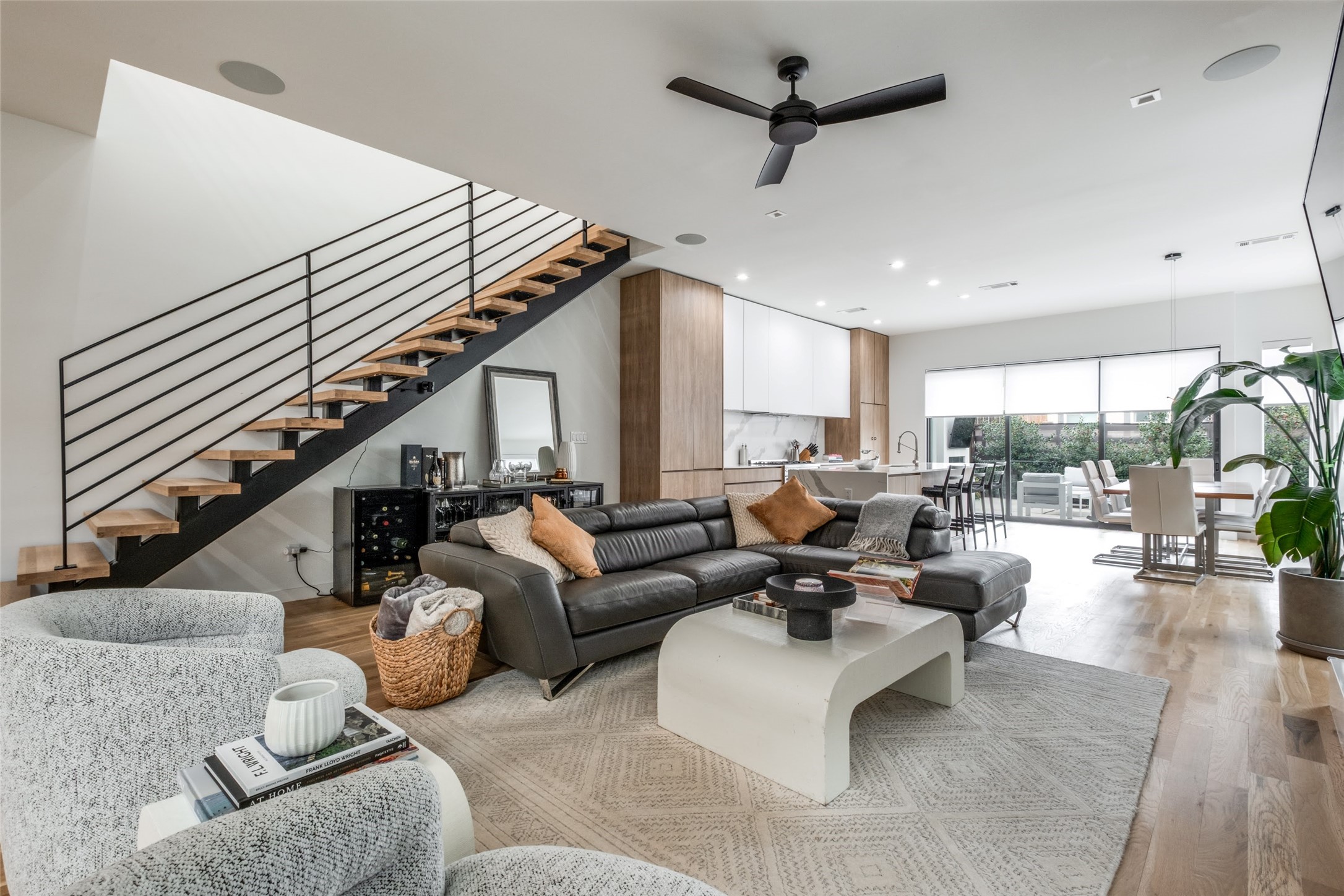 6113 Hudson Street Dallas TX 75206