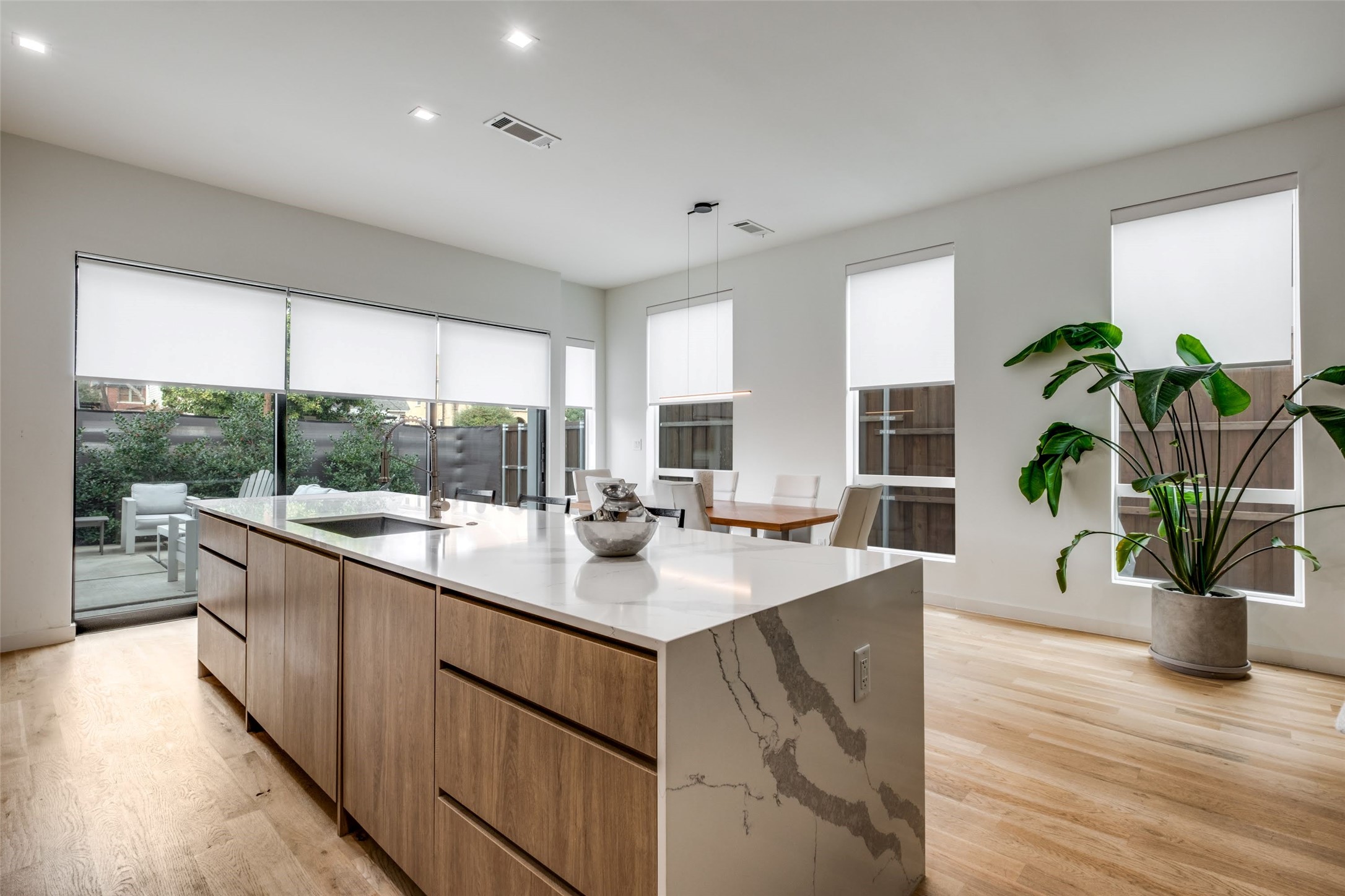 6113 Hudson Street Dallas TX 75206