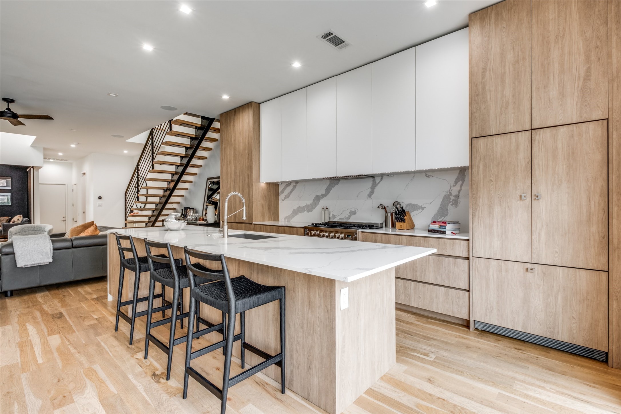 6113 Hudson Street Dallas TX 75206