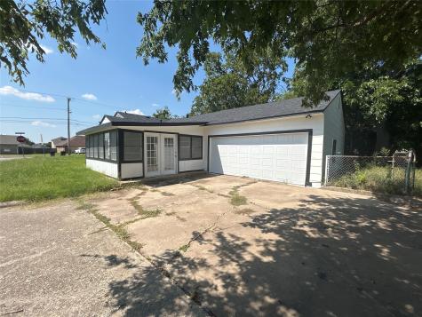 4002 Templeton Street Greenville TX 75401