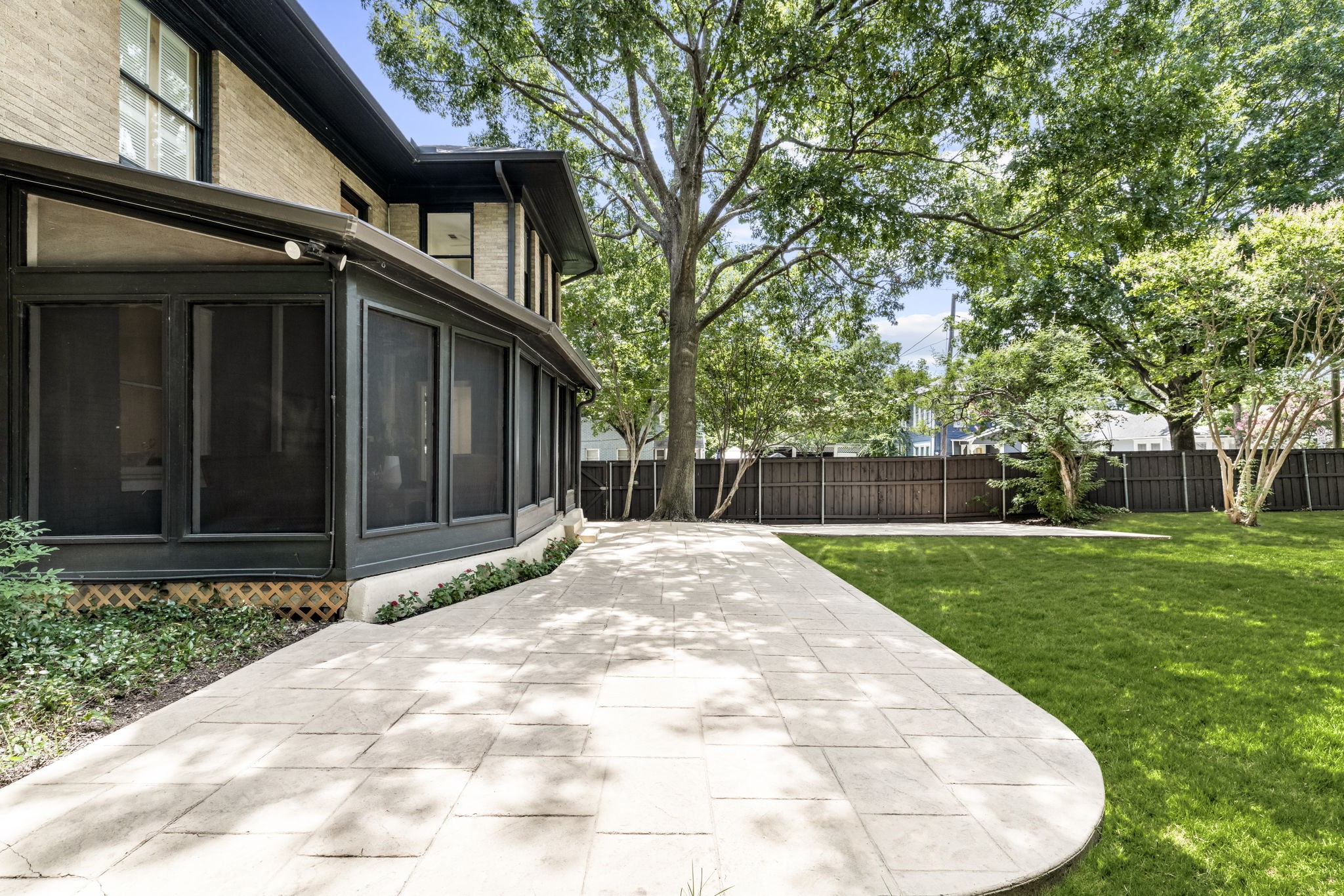 5701 Worth Street Dallas TX 75214