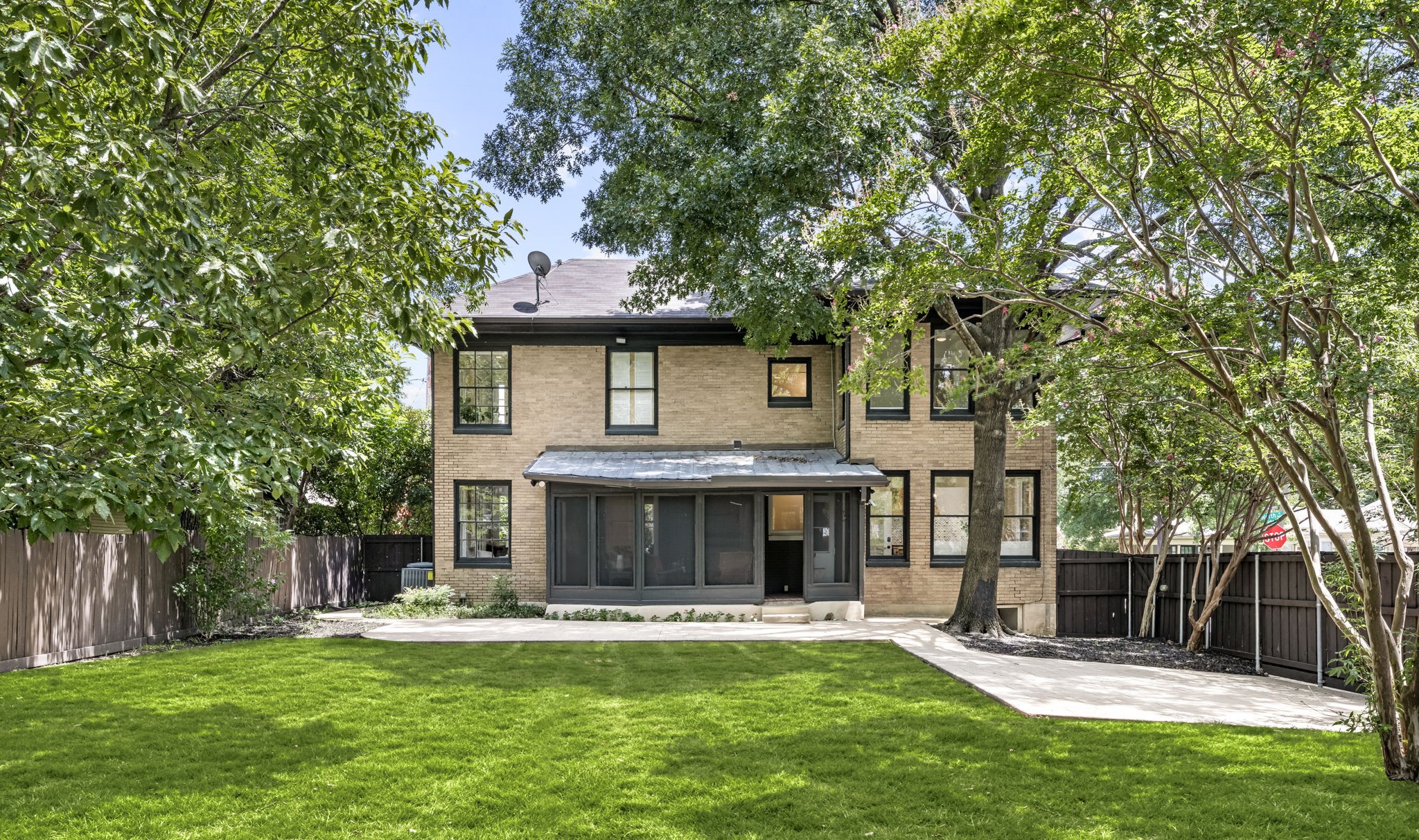 5701 Worth Street Dallas TX 75214